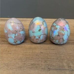 Cupcakes & Cashmere Set of 3 Glass Eggs